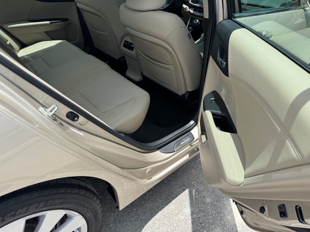 2013 Honda Accord EX-L V6 - Photo 9