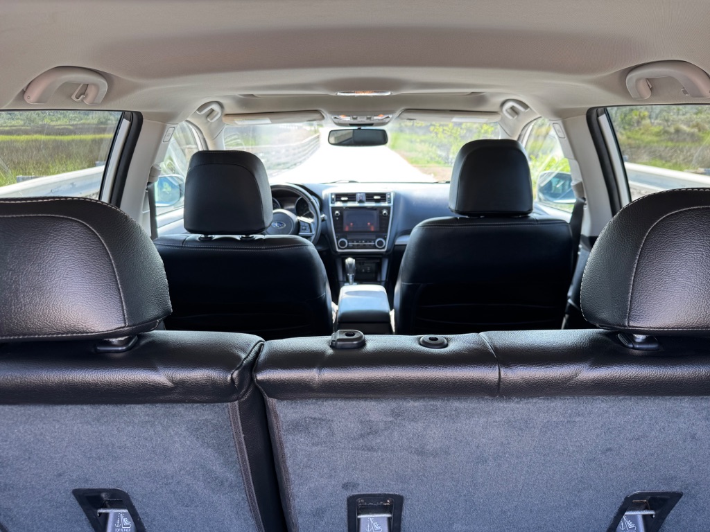 2018 Subaru Outback Premium - Photo 14