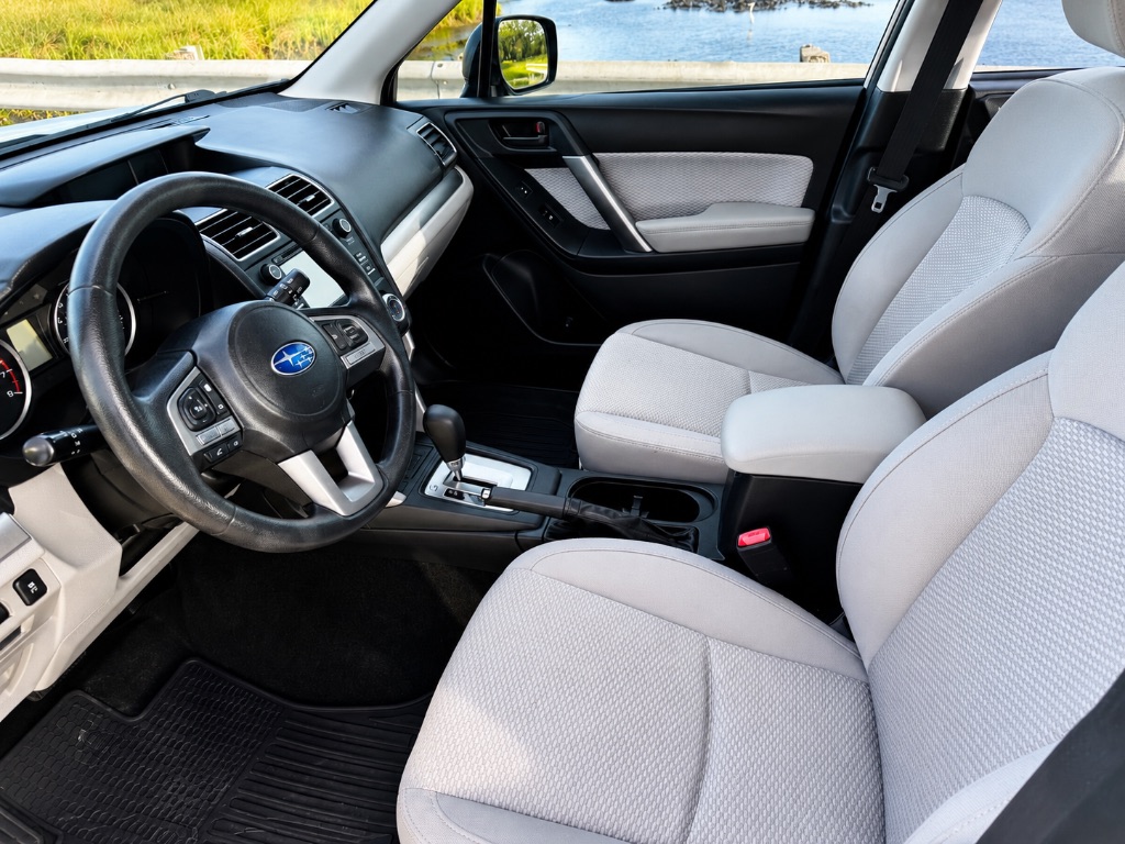 2017 Subaru Forester Base - Photo 6
