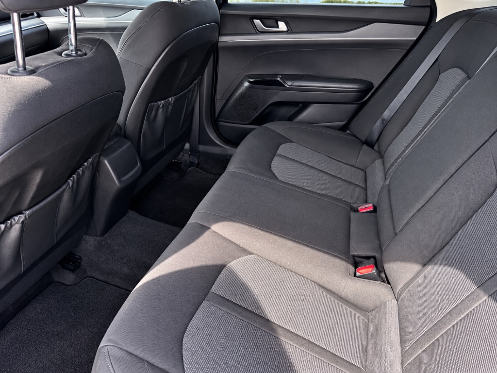 2021 Kia K5 LXS - Photo 9